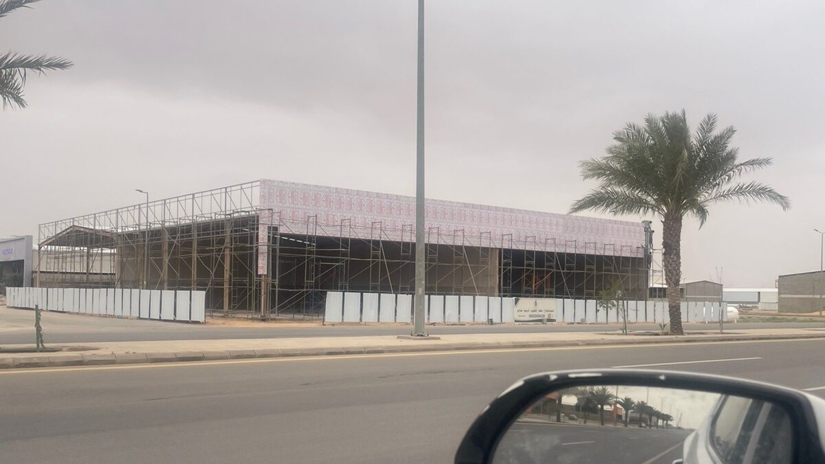 تصميم وتنفيذ واجهات خارجية كلادنج وبروفايل وبديل رخام ببريدة من تنفيذ مؤسسة عمدان